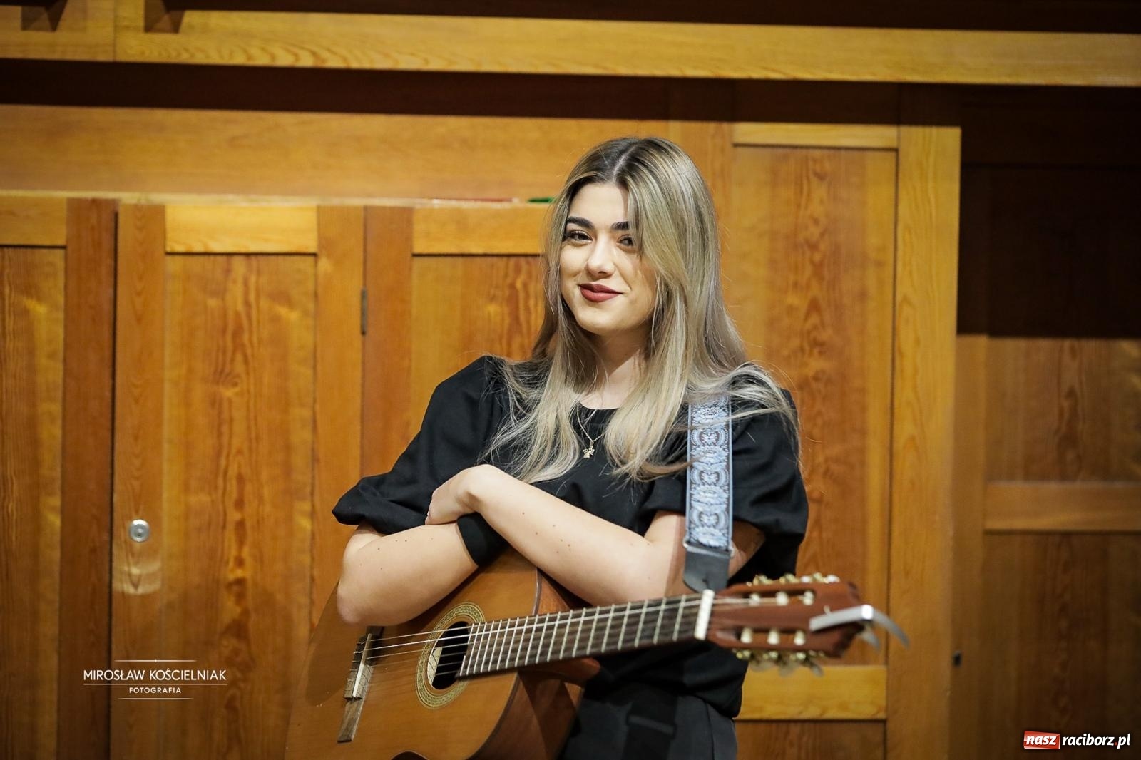 Zdjęcie w galerii na portalu naszraciborz.pl: Jesteśmy z Kasprowicza. Jubileusz 80-lecia I Liceum Ogólnokształcącego w Raciborzu na bis! [FOTO i WIDEO] wiadomości z regionu