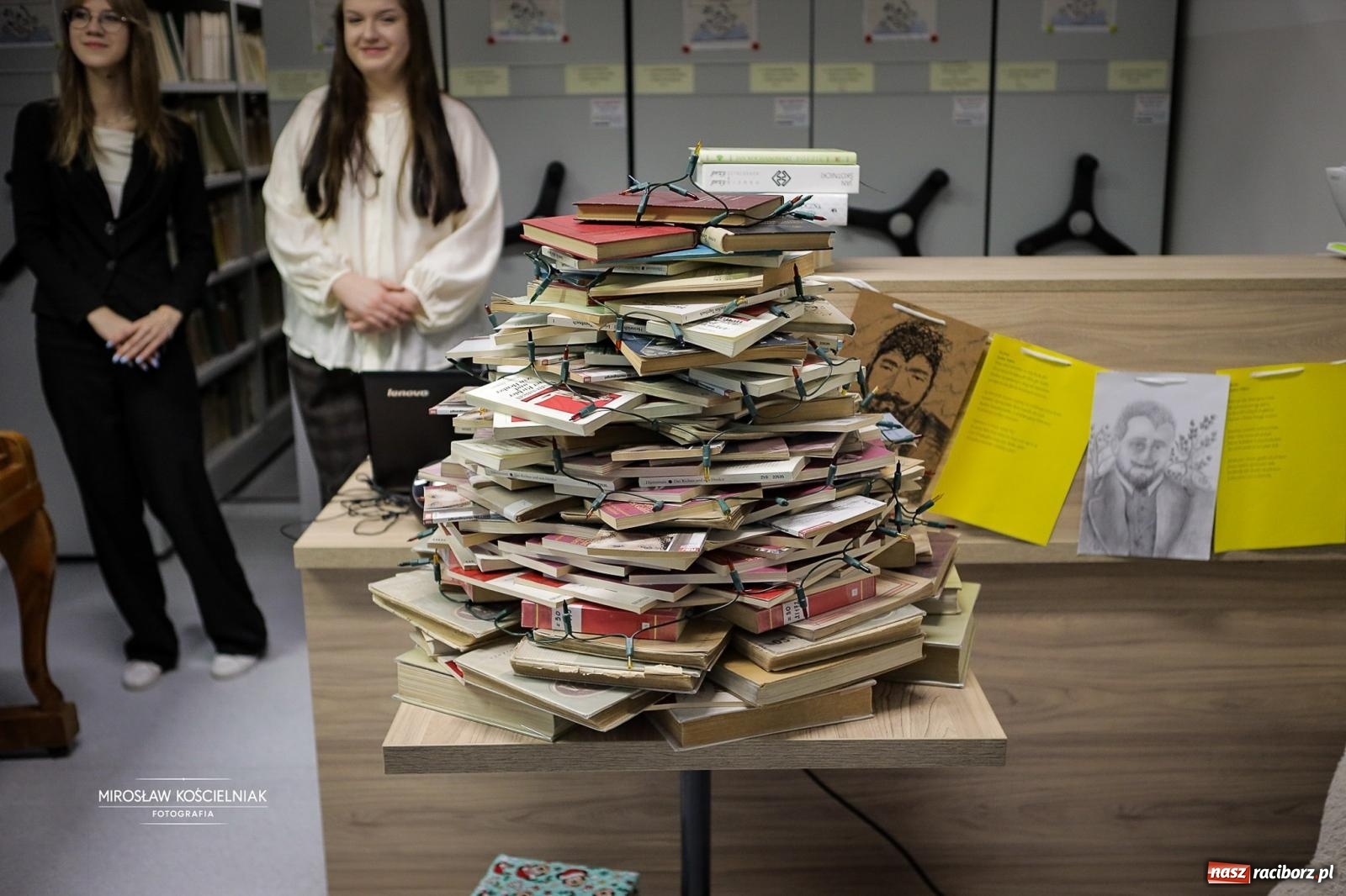 Zdjęcie w galerii na portalu naszraciborz.pl: Jesteśmy z Kasprowicza. Jubileusz 80-lecia I Liceum Ogólnokształcącego w Raciborzu na bis! [FOTO i WIDEO] wiadomości z regionu