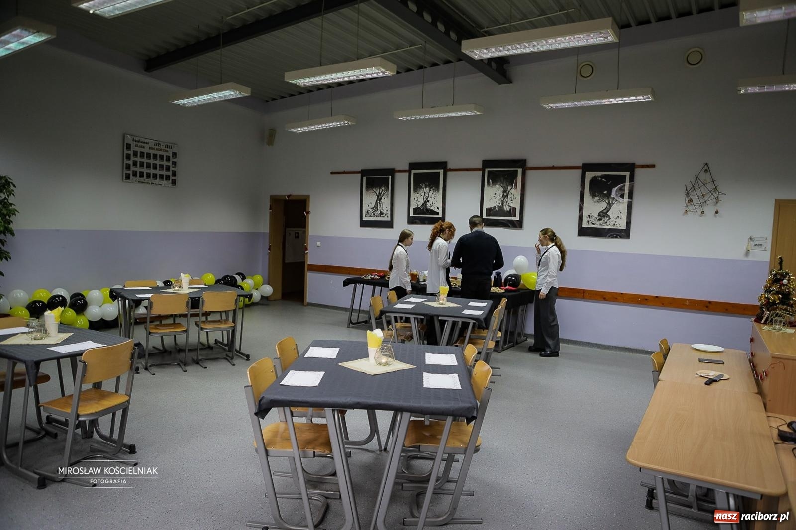 Zdjęcie w galerii na portalu naszraciborz.pl: Jesteśmy z Kasprowicza. Jubileusz 80-lecia I Liceum Ogólnokształcącego w Raciborzu na bis! [FOTO i WIDEO] wiadomości z regionu