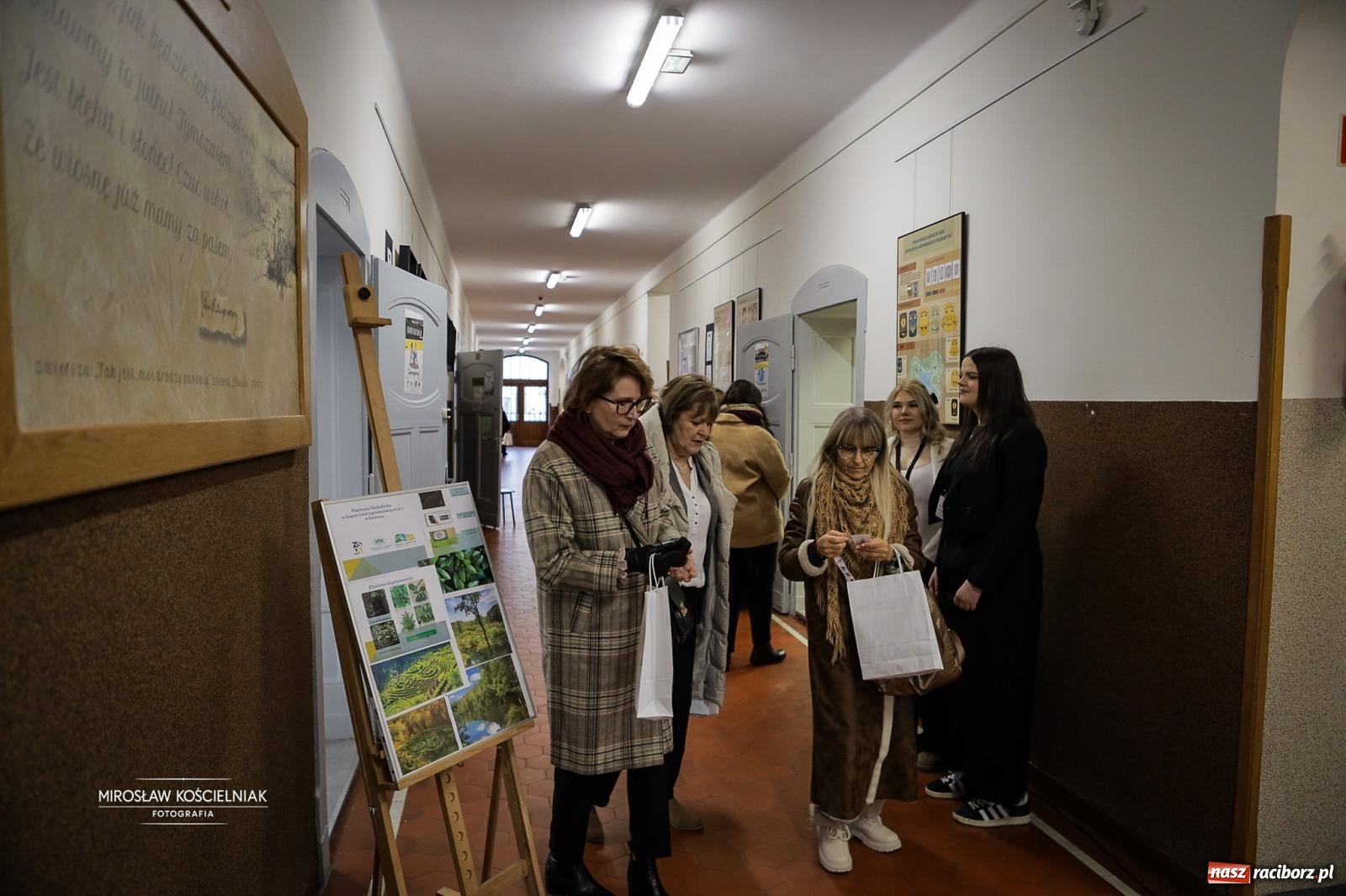 Zdjęcie w galerii na portalu naszraciborz.pl: Jesteśmy z Kasprowicza. Jubileusz 80-lecia I Liceum Ogólnokształcącego w Raciborzu na bis! [FOTO i WIDEO] wiadomości z regionu