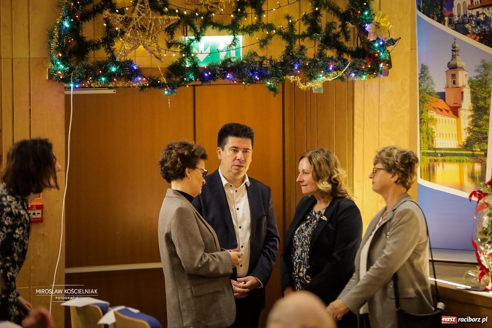 Zdjęcie w galerii na portalu naszraciborz.pl: Jesteśmy z Kasprowicza. Jubileusz 80-lecia I Liceum Ogólnokształcącego w Raciborzu na bis! [FOTO i WIDEO] wiadomości z regionu