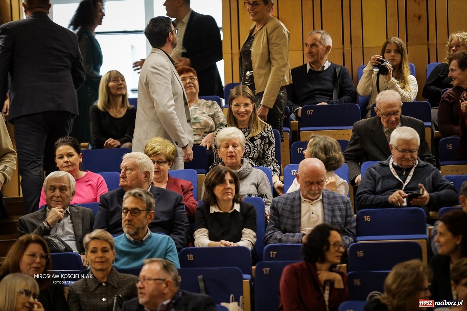 Zdjęcie w galerii na portalu naszraciborz.pl: Jesteśmy z Kasprowicza. Jubileusz 80-lecia I Liceum Ogólnokształcącego w Raciborzu na bis! [FOTO i WIDEO] wiadomości z regionu