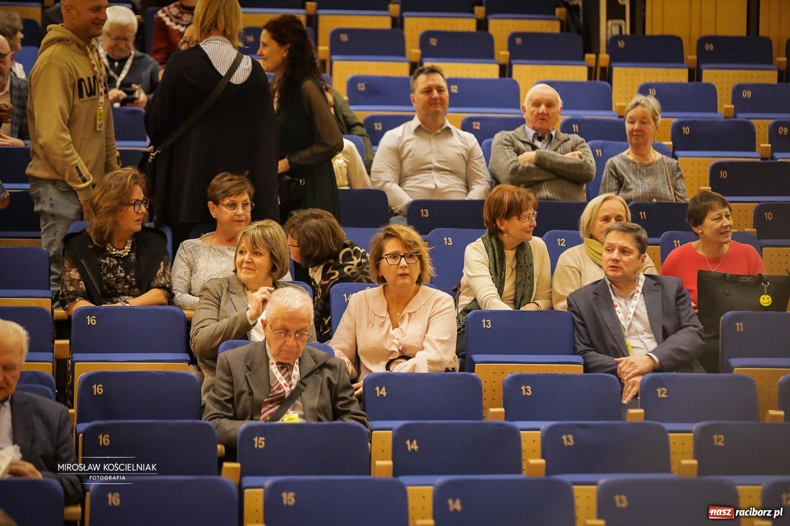 Zdjęcie w galerii na portalu naszraciborz.pl: Jesteśmy z Kasprowicza. Jubileusz 80-lecia I Liceum Ogólnokształcącego w Raciborzu na bis! [FOTO i WIDEO] wiadomości z regionu