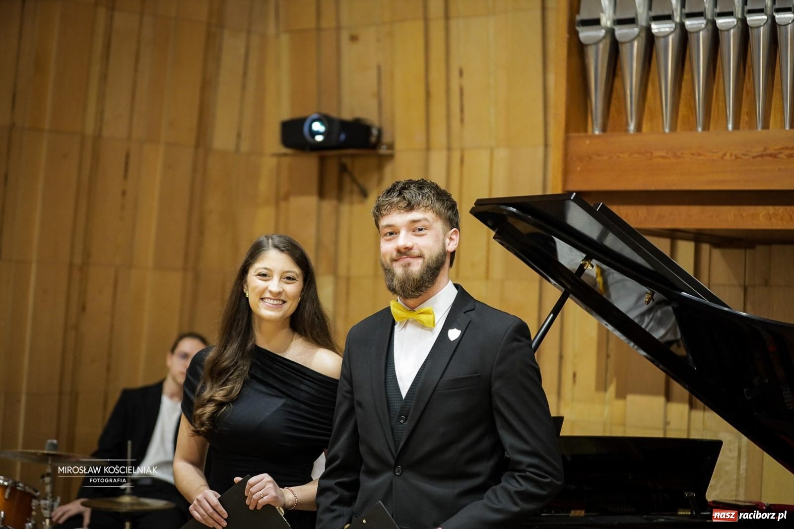 Zdjęcie w galerii na portalu naszraciborz.pl: Jesteśmy z Kasprowicza. Jubileusz 80-lecia I Liceum Ogólnokształcącego w Raciborzu na bis! [FOTO i WIDEO] wiadomości z regionu