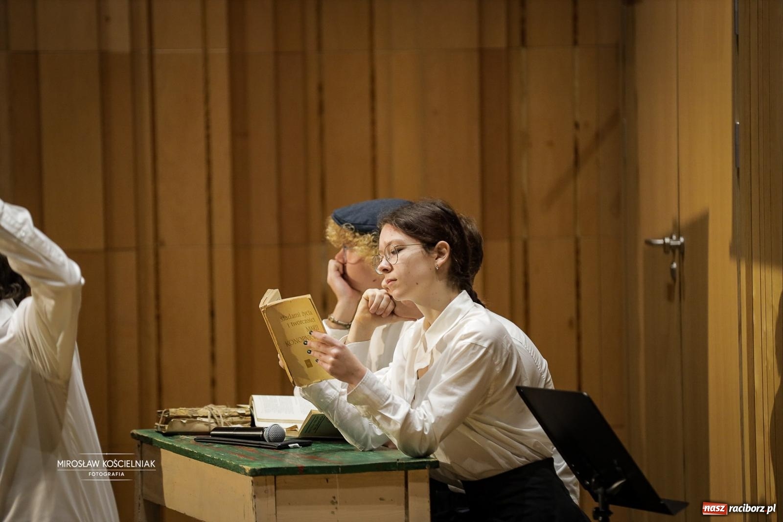 Zdjęcie w galerii na portalu naszraciborz.pl: Jesteśmy z Kasprowicza. Jubileusz 80-lecia I Liceum Ogólnokształcącego w Raciborzu na bis! [FOTO i WIDEO] wiadomości z regionu