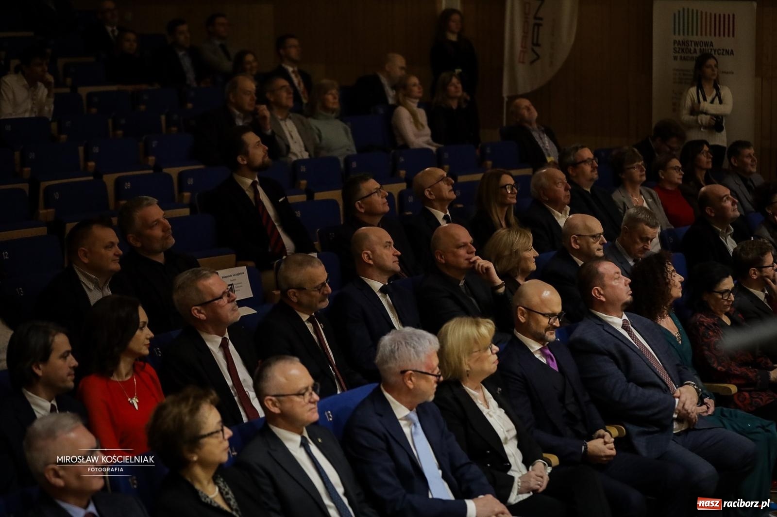 Zdjęcie w galerii na portalu naszraciborz.pl: Jesteśmy z Kasprowicza. Jubileusz 80-lecia I Liceum Ogólnokształcącego w Raciborzu na bis! [FOTO i WIDEO] wiadomości z regionu
