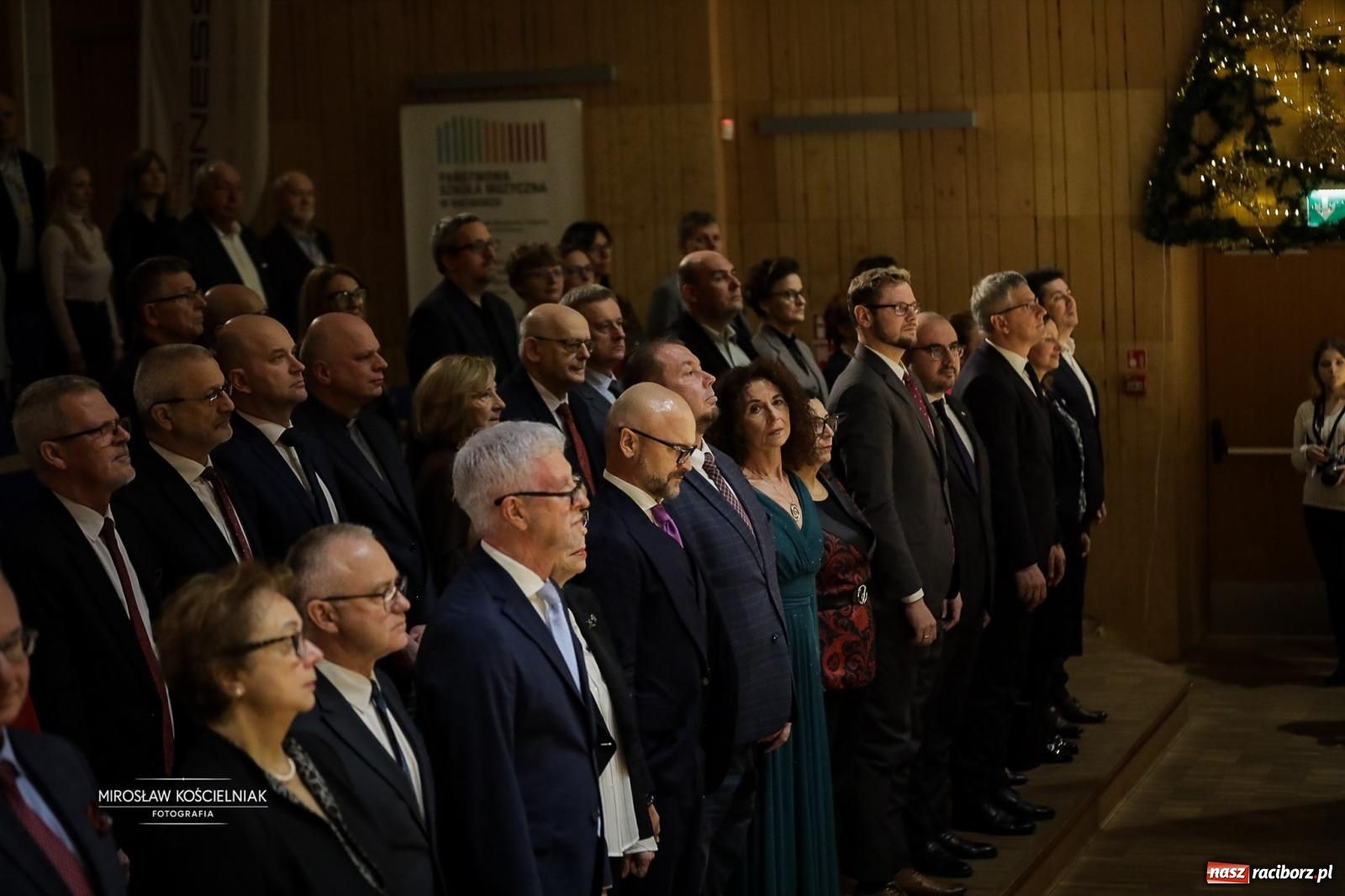 Zdjęcie w galerii na portalu naszraciborz.pl: Jesteśmy z Kasprowicza. Jubileusz 80-lecia I Liceum Ogólnokształcącego w Raciborzu na bis! [FOTO i WIDEO] wiadomości z regionu