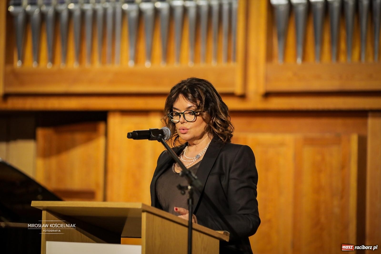 Zdjęcie w galerii na portalu naszraciborz.pl: Jesteśmy z Kasprowicza. Jubileusz 80-lecia I Liceum Ogólnokształcącego w Raciborzu na bis! [FOTO i WIDEO] wiadomości z regionu