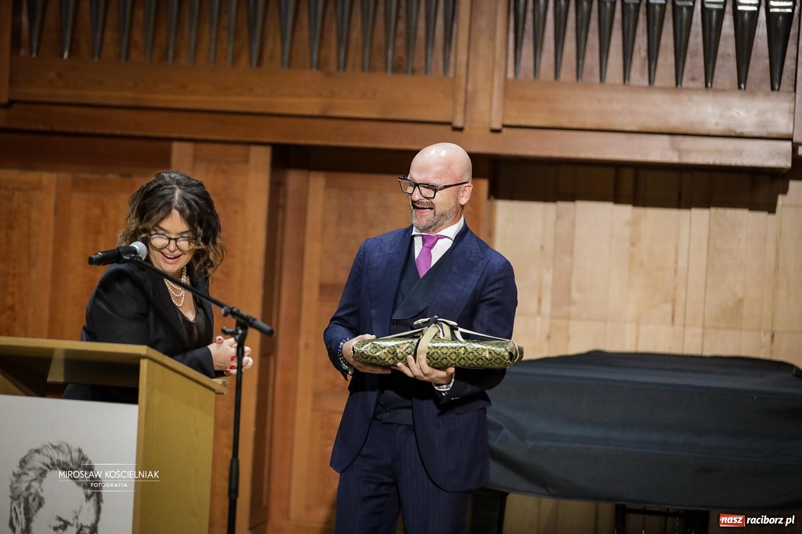 Zdjęcie w galerii na portalu naszraciborz.pl: Jesteśmy z Kasprowicza. Jubileusz 80-lecia I Liceum Ogólnokształcącego w Raciborzu na bis! [FOTO i WIDEO] wiadomości z regionu