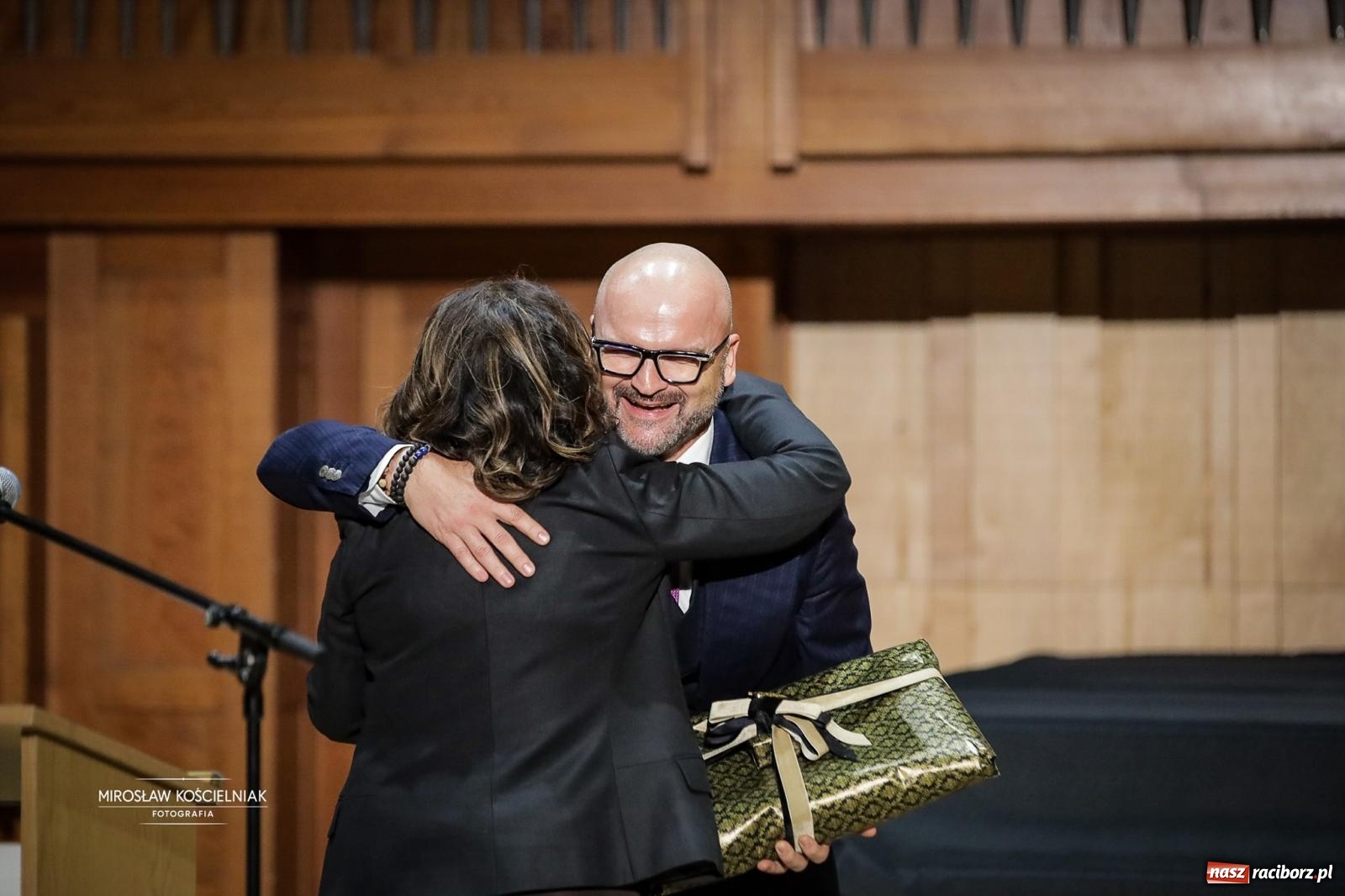 Zdjęcie w galerii na portalu naszraciborz.pl: Jesteśmy z Kasprowicza. Jubileusz 80-lecia I Liceum Ogólnokształcącego w Raciborzu na bis! [FOTO i WIDEO] wiadomości z regionu