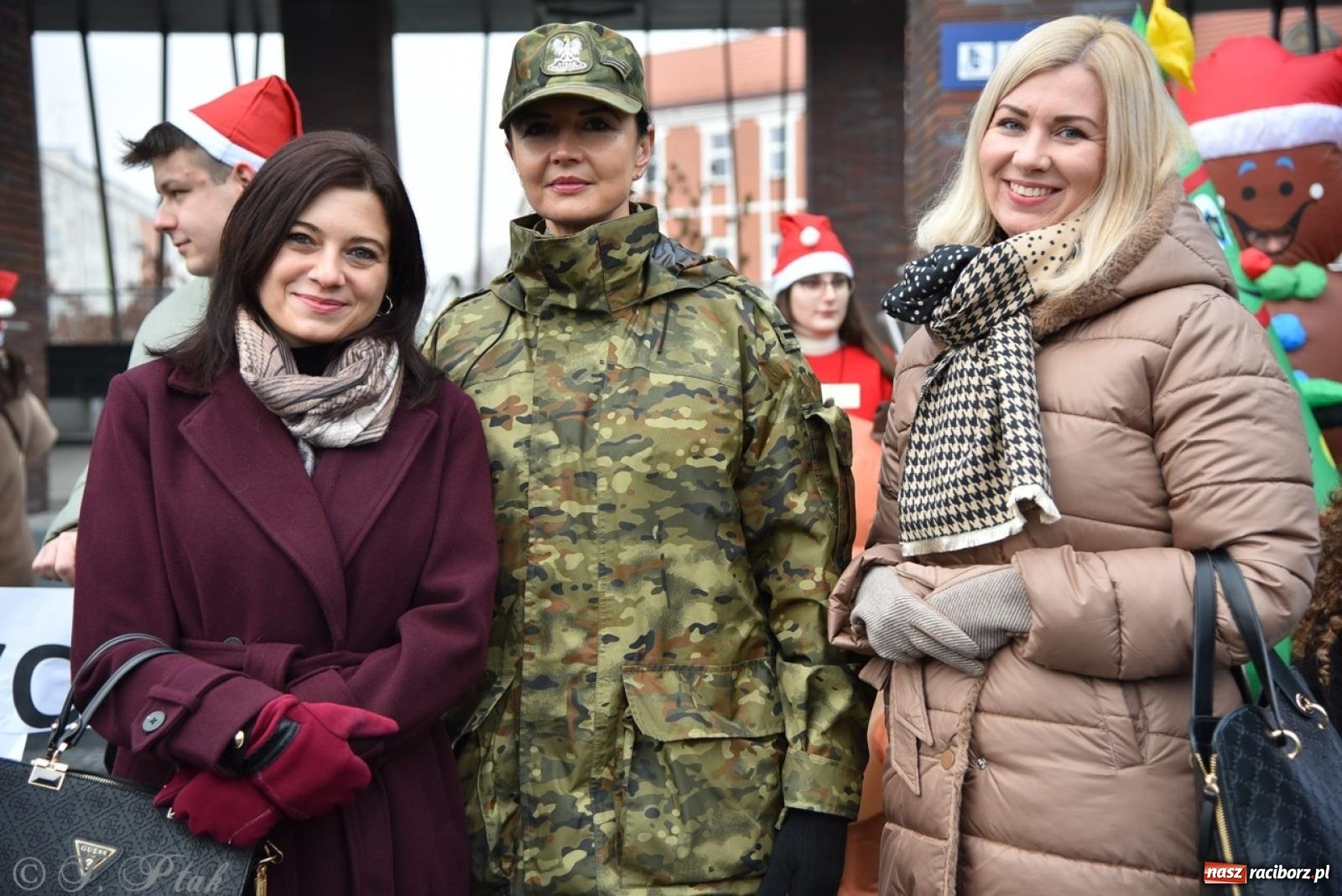Zdjęcie w galerii na portalu naszraciborz.pl: Bajkowy Zamek Piastowski gościł Pociąg Świątecznych Marzeń [FOTO i WIDEO] wiadomości z regionu