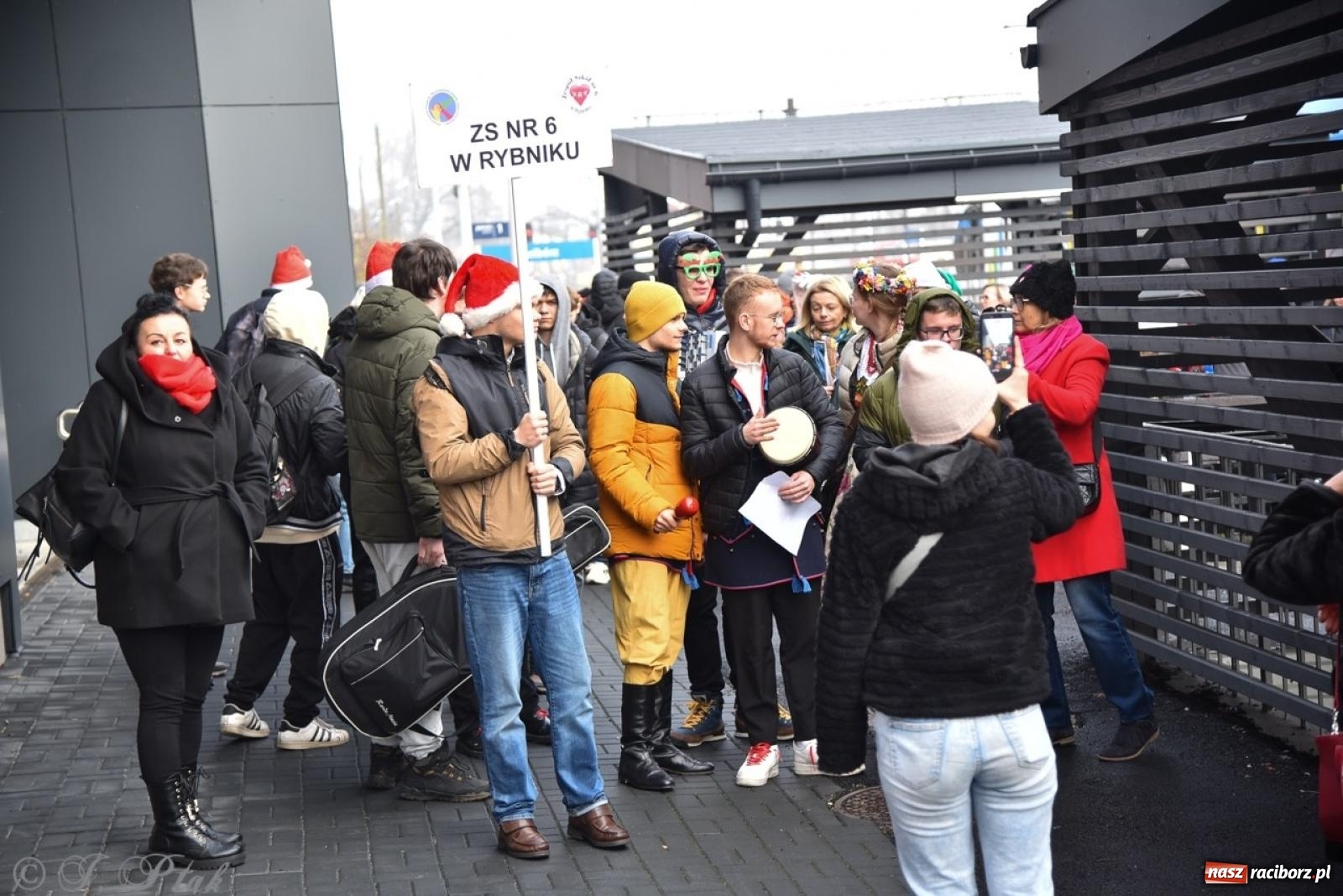 Zdjęcie w galerii na portalu naszraciborz.pl: Bajkowy Zamek Piastowski gościł Pociąg Świątecznych Marzeń [FOTO i WIDEO] wiadomości z regionu