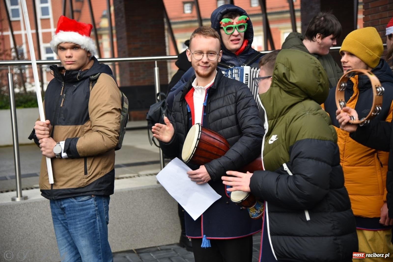 Zdjęcie w galerii na portalu naszraciborz.pl: Bajkowy Zamek Piastowski gościł Pociąg Świątecznych Marzeń [FOTO i WIDEO] wiadomości z regionu