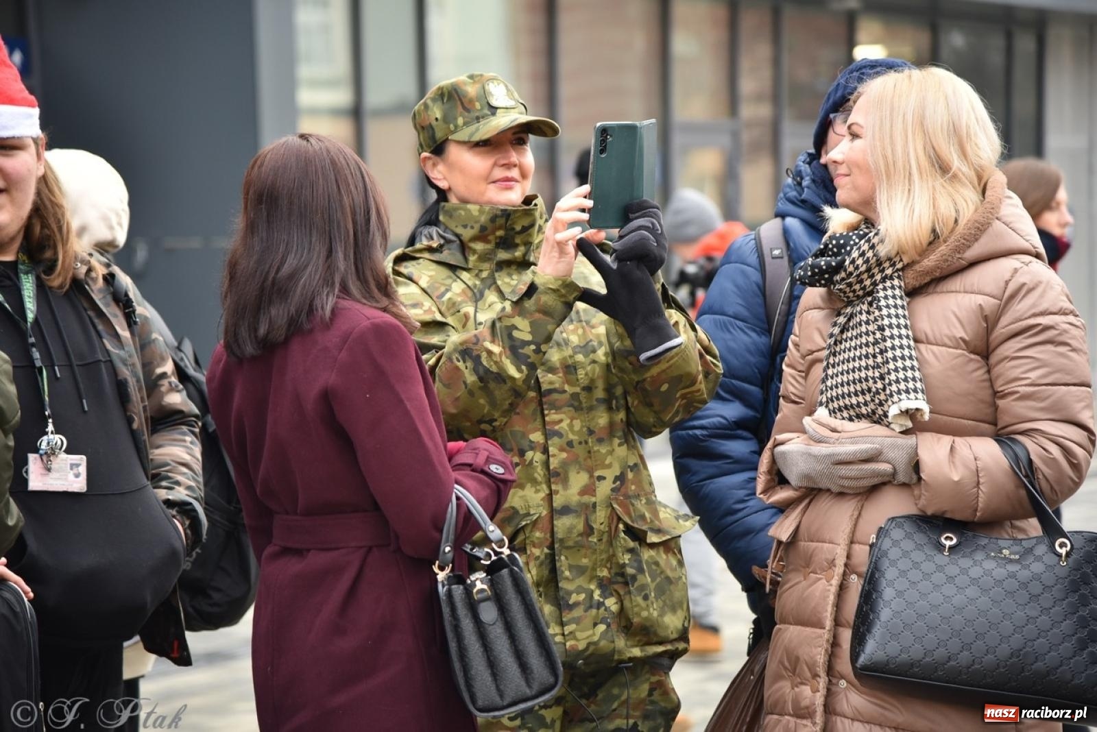 Zdjęcie w galerii na portalu naszraciborz.pl: Bajkowy Zamek Piastowski gościł Pociąg Świątecznych Marzeń [FOTO i WIDEO] wiadomości z regionu