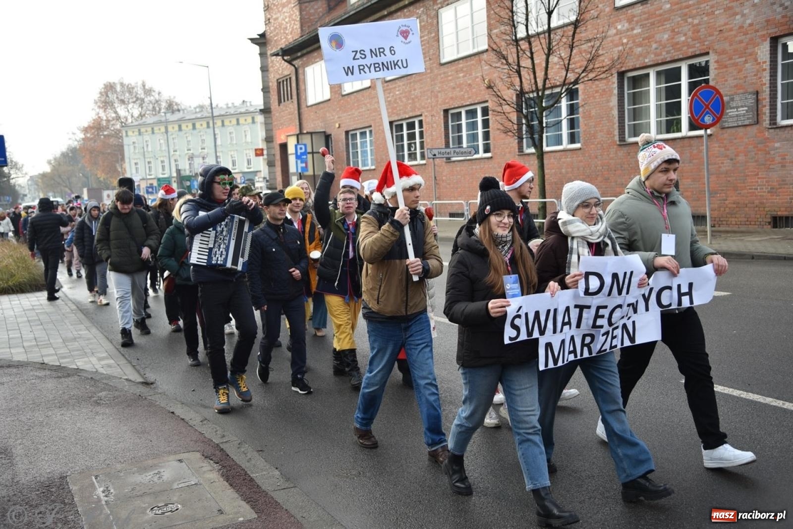 Zdjęcie w galerii na portalu naszraciborz.pl: Bajkowy Zamek Piastowski gościł Pociąg Świątecznych Marzeń [FOTO i WIDEO] wiadomości z regionu