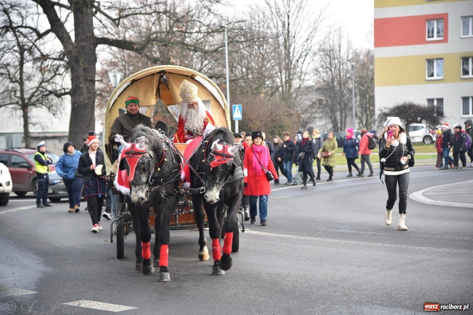 Zdjęcie w galerii na portalu naszraciborz.pl: Bajkowy Zamek Piastowski gościł Pociąg Świątecznych Marzeń [FOTO i WIDEO] wiadomości z regionu