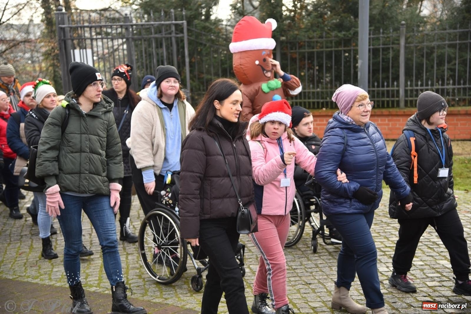 Zdjęcie w galerii na portalu naszraciborz.pl: Bajkowy Zamek Piastowski gościł Pociąg Świątecznych Marzeń [FOTO i WIDEO] wiadomości z regionu