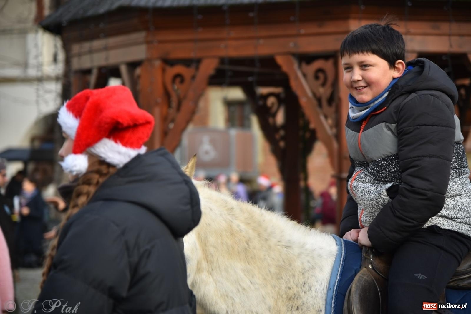 Zdjęcie w galerii na portalu naszraciborz.pl: Bajkowy Zamek Piastowski gościł Pociąg Świątecznych Marzeń [FOTO i WIDEO] wiadomości z regionu