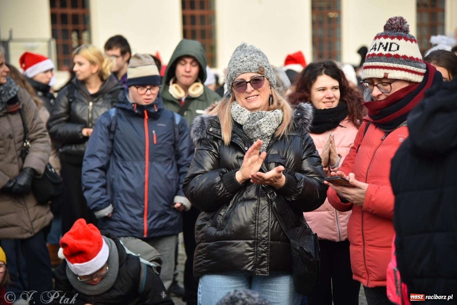 Zdjęcie w galerii na portalu naszraciborz.pl: Bajkowy Zamek Piastowski gościł Pociąg Świątecznych Marzeń [FOTO i WIDEO] wiadomości z regionu