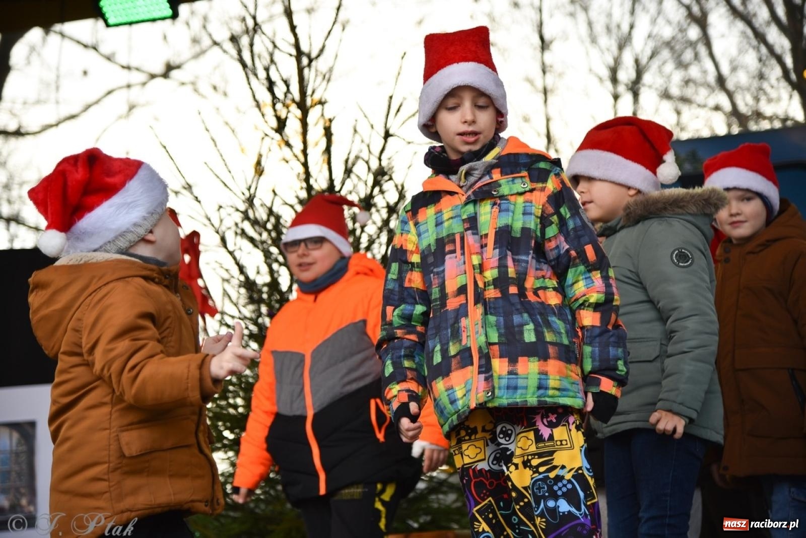 Zdjęcie w galerii na portalu naszraciborz.pl: Bajkowy Zamek Piastowski gościł Pociąg Świątecznych Marzeń [FOTO i WIDEO] wiadomości z regionu