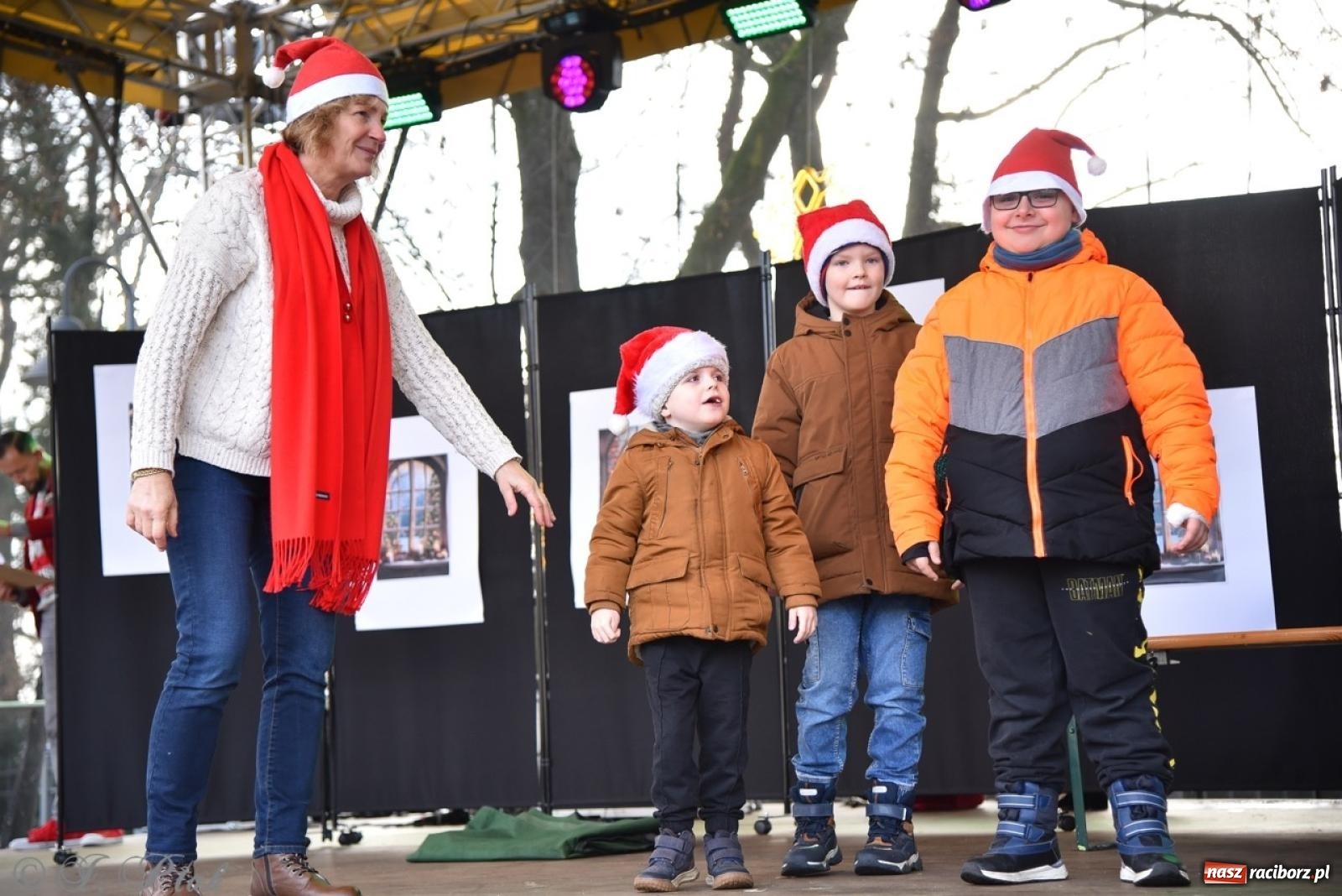 Zdjęcie w galerii na portalu naszraciborz.pl: Bajkowy Zamek Piastowski gościł Pociąg Świątecznych Marzeń [FOTO i WIDEO] wiadomości z regionu