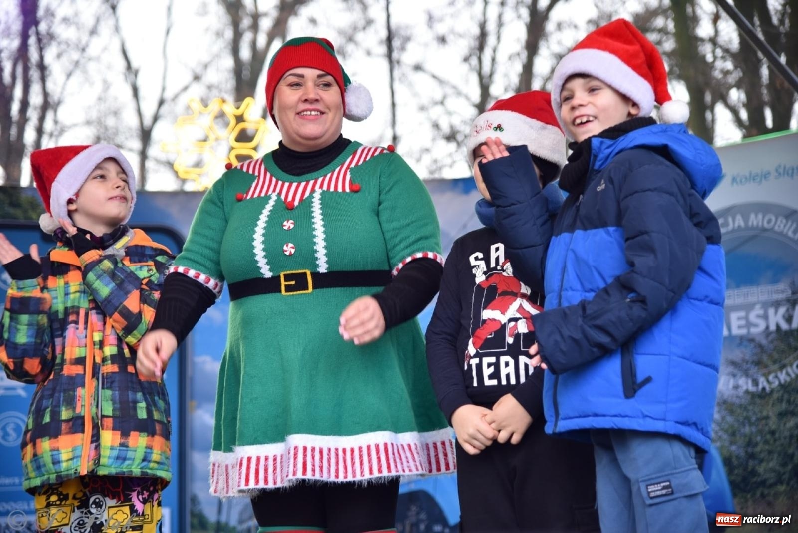 Zdjęcie w galerii na portalu naszraciborz.pl: Bajkowy Zamek Piastowski gościł Pociąg Świątecznych Marzeń [FOTO i WIDEO] wiadomości z regionu