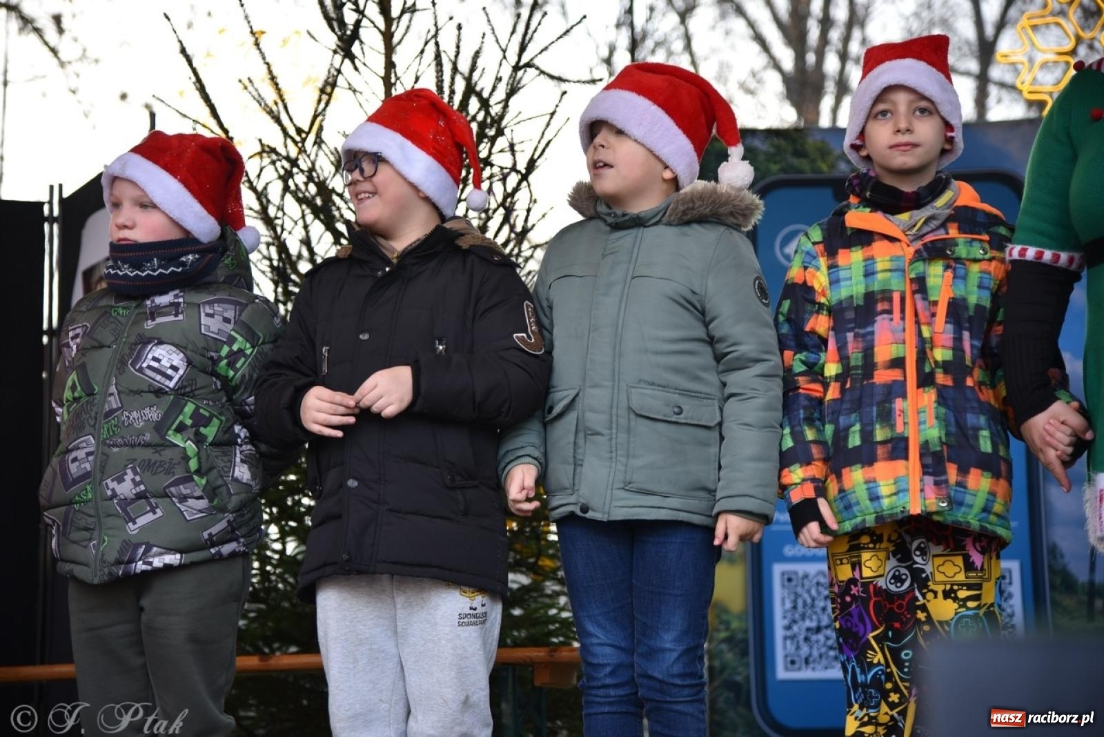Zdjęcie w galerii na portalu naszraciborz.pl: Bajkowy Zamek Piastowski gościł Pociąg Świątecznych Marzeń [FOTO i WIDEO] wiadomości z regionu
