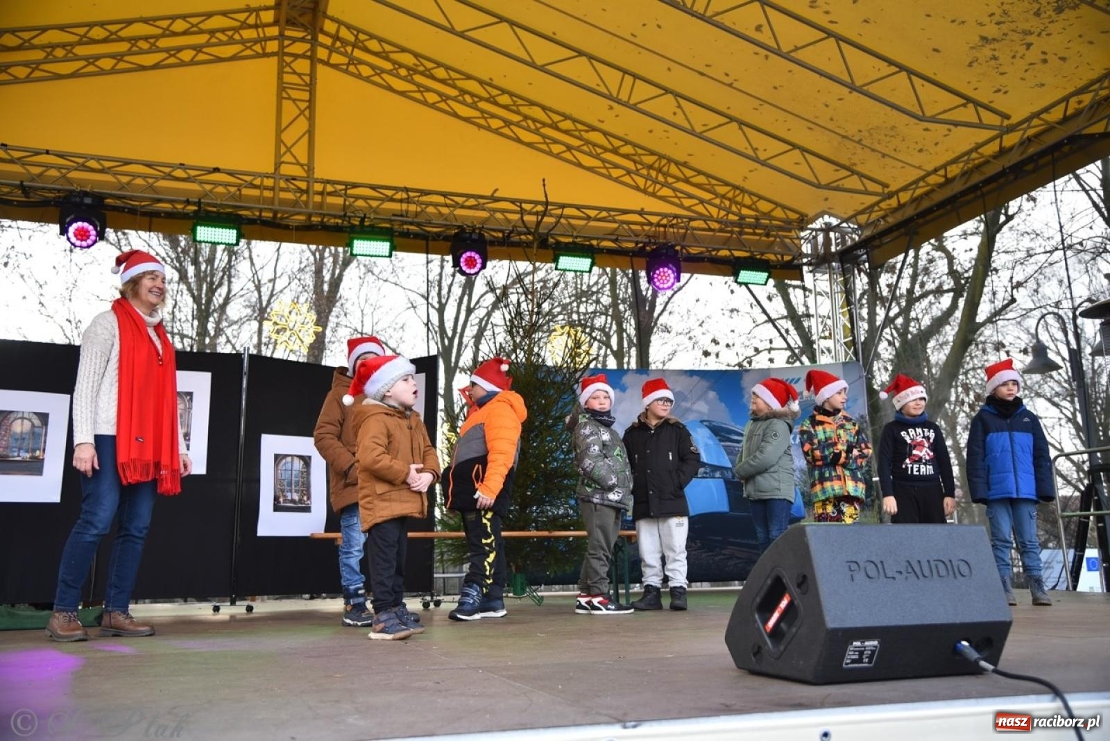 Zdjęcie w galerii na portalu naszraciborz.pl: Bajkowy Zamek Piastowski gościł Pociąg Świątecznych Marzeń [FOTO i WIDEO] wiadomości z regionu