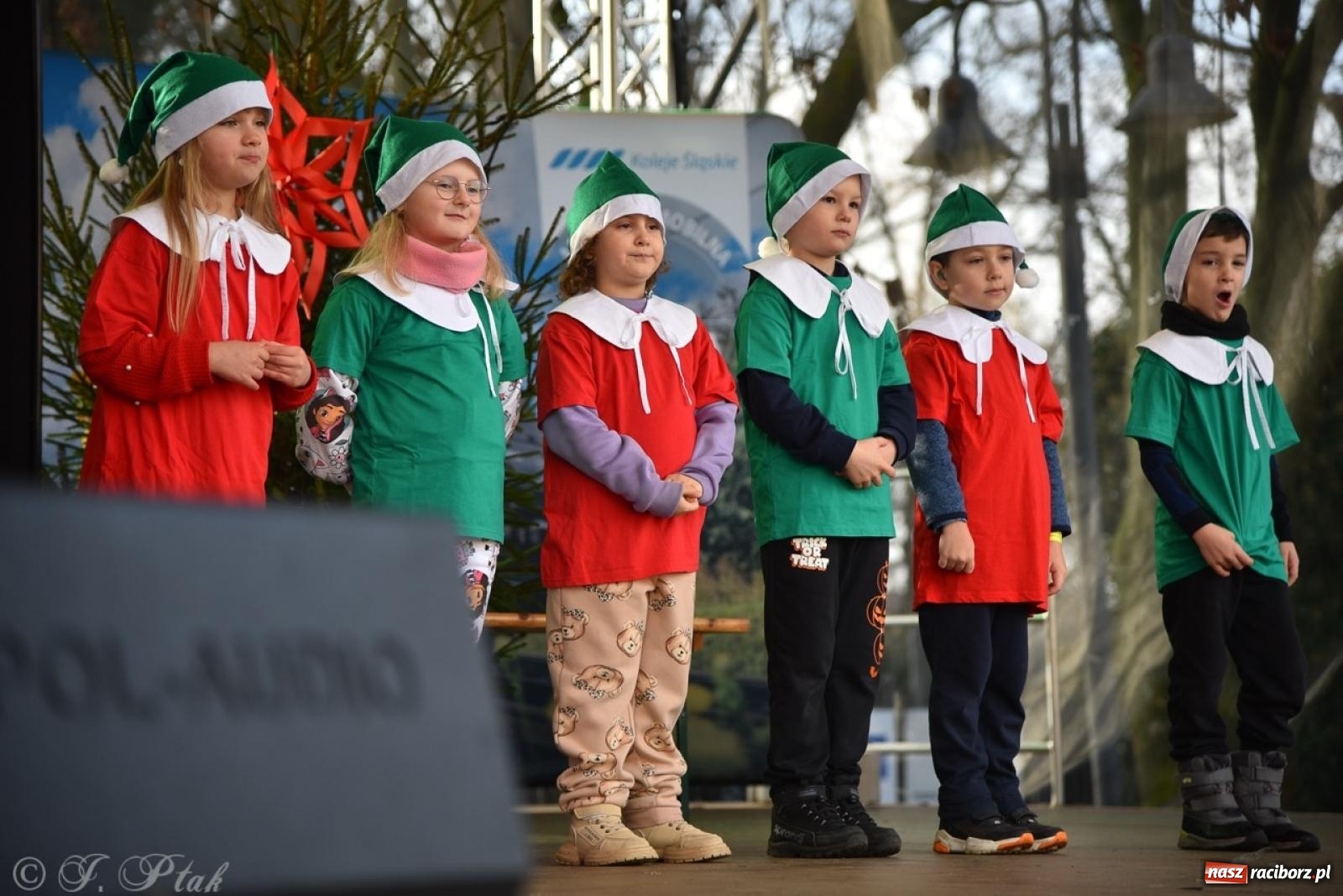 Zdjęcie w galerii na portalu naszraciborz.pl: Bajkowy Zamek Piastowski gościł Pociąg Świątecznych Marzeń [FOTO i WIDEO] wiadomości z regionu
