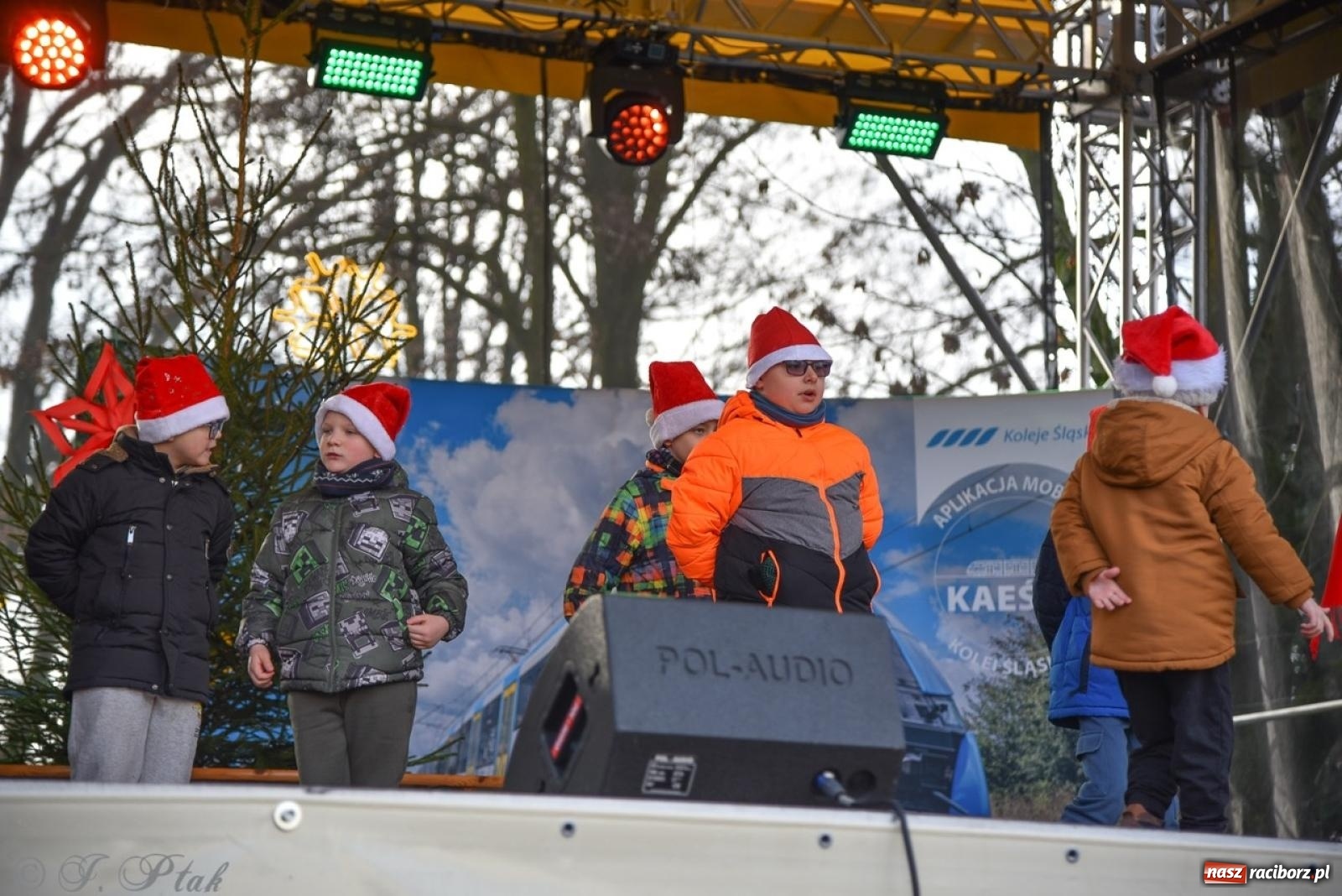 Zdjęcie w galerii na portalu naszraciborz.pl: Bajkowy Zamek Piastowski gościł Pociąg Świątecznych Marzeń [FOTO i WIDEO] wiadomości z regionu