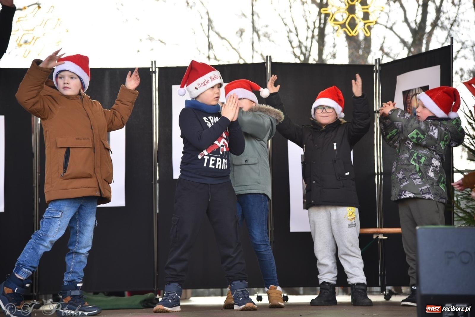 Zdjęcie w galerii na portalu naszraciborz.pl: Bajkowy Zamek Piastowski gościł Pociąg Świątecznych Marzeń [FOTO i WIDEO] wiadomości z regionu