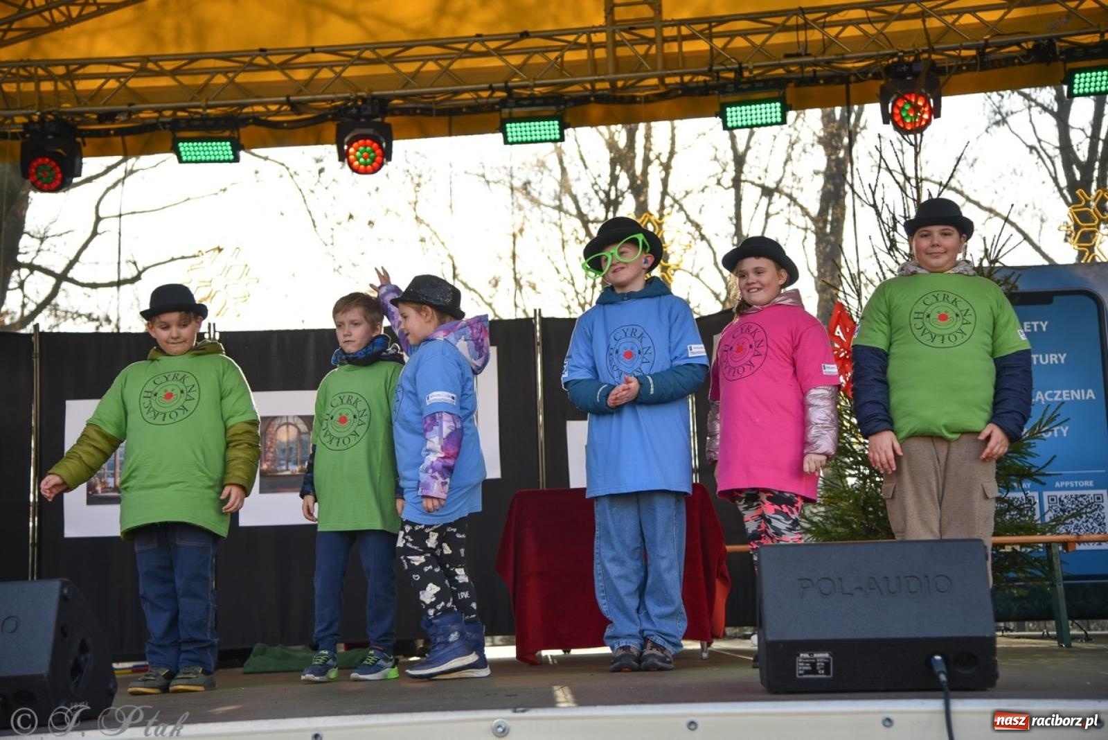 Zdjęcie w galerii na portalu naszraciborz.pl: Bajkowy Zamek Piastowski gościł Pociąg Świątecznych Marzeń [FOTO i WIDEO] wiadomości z regionu