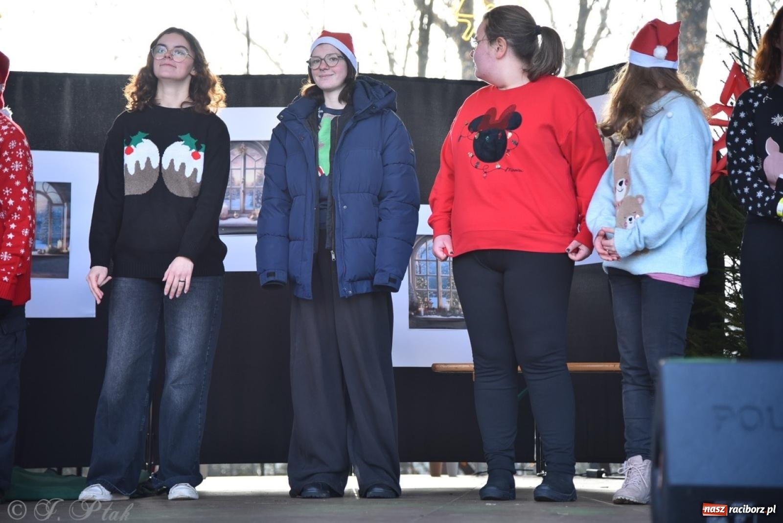Zdjęcie w galerii na portalu naszraciborz.pl: Bajkowy Zamek Piastowski gościł Pociąg Świątecznych Marzeń [FOTO i WIDEO] wiadomości z regionu