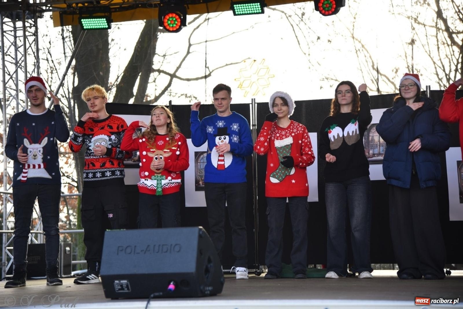 Zdjęcie w galerii na portalu naszraciborz.pl: Bajkowy Zamek Piastowski gościł Pociąg Świątecznych Marzeń [FOTO i WIDEO] wiadomości z regionu