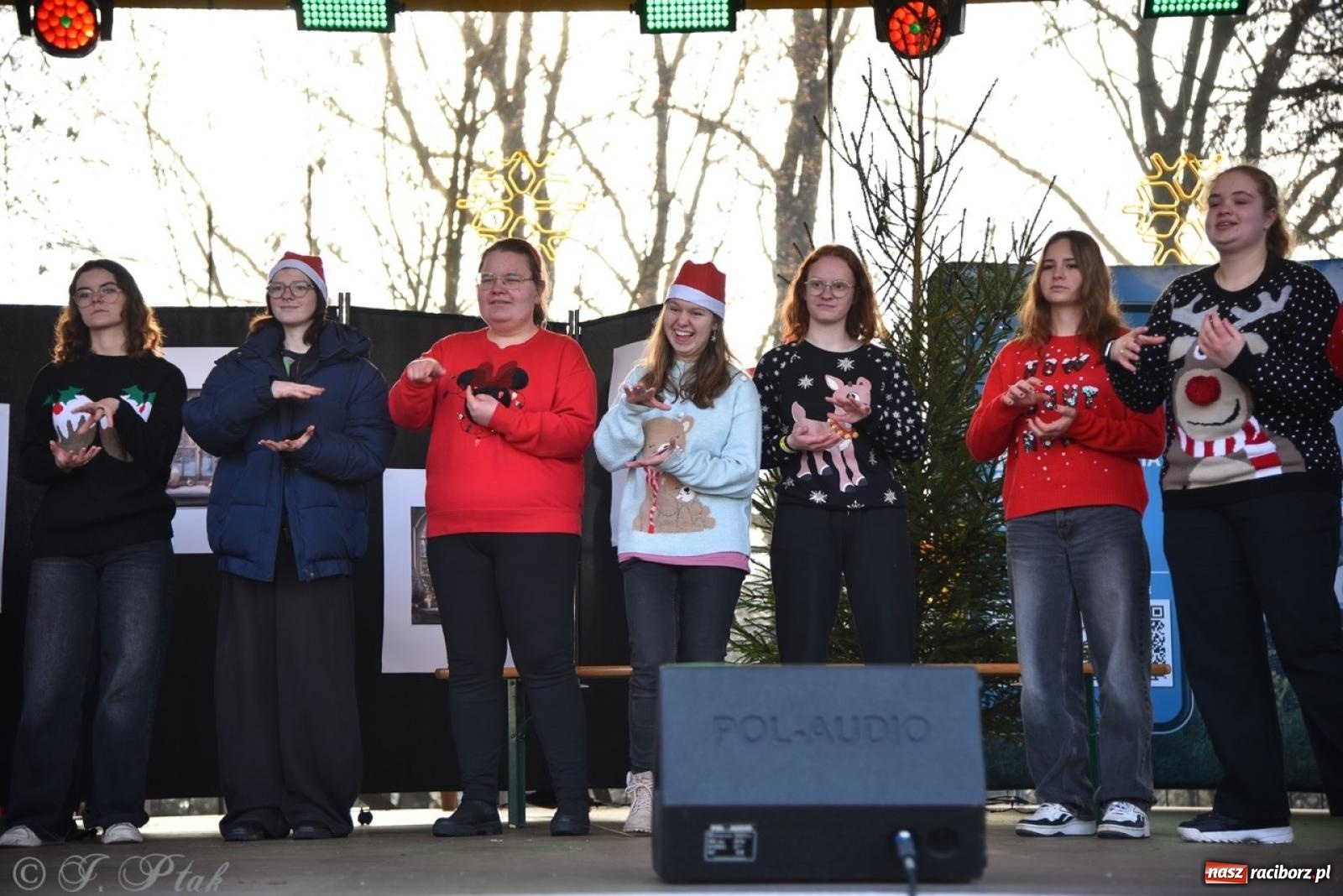 Zdjęcie w galerii na portalu naszraciborz.pl: Bajkowy Zamek Piastowski gościł Pociąg Świątecznych Marzeń [FOTO i WIDEO] wiadomości z regionu