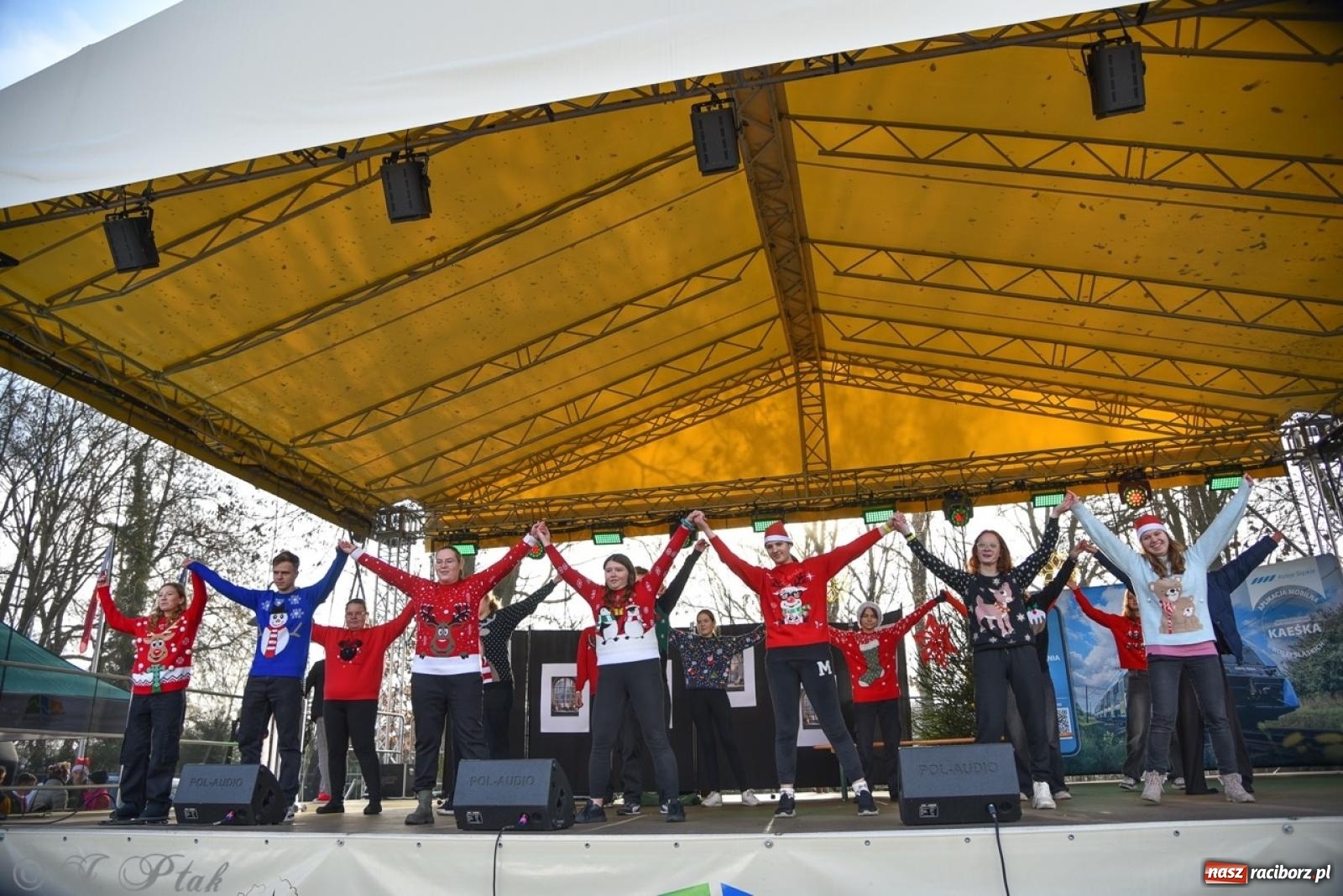 Zdjęcie w galerii na portalu naszraciborz.pl: Bajkowy Zamek Piastowski gościł Pociąg Świątecznych Marzeń [FOTO i WIDEO] wiadomości z regionu
