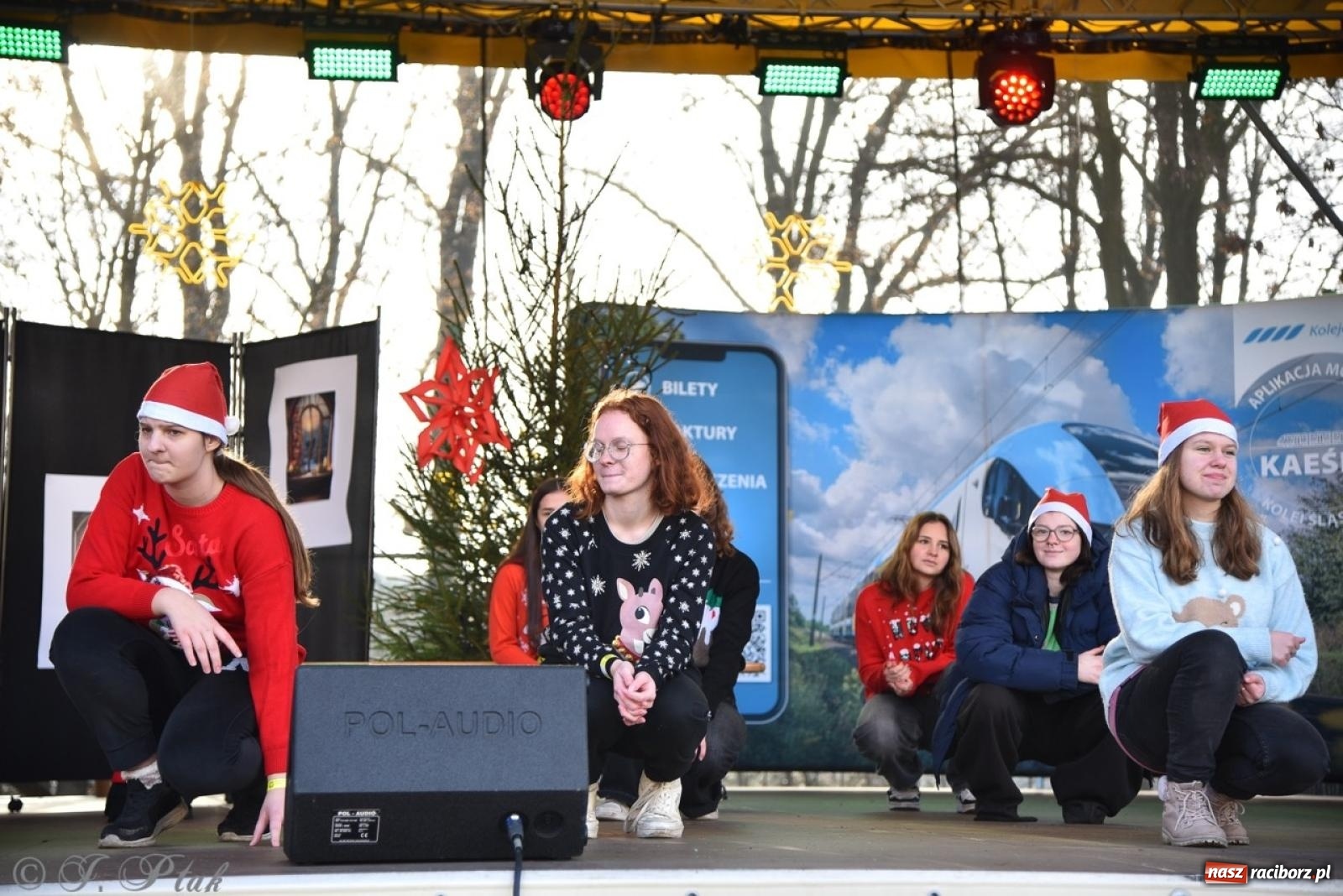 Zdjęcie w galerii na portalu naszraciborz.pl: Bajkowy Zamek Piastowski gościł Pociąg Świątecznych Marzeń [FOTO i WIDEO] wiadomości z regionu