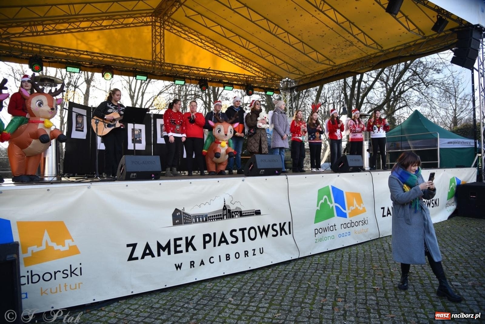 Zdjęcie w galerii na portalu naszraciborz.pl: Bajkowy Zamek Piastowski gościł Pociąg Świątecznych Marzeń [FOTO i WIDEO] wiadomości z regionu