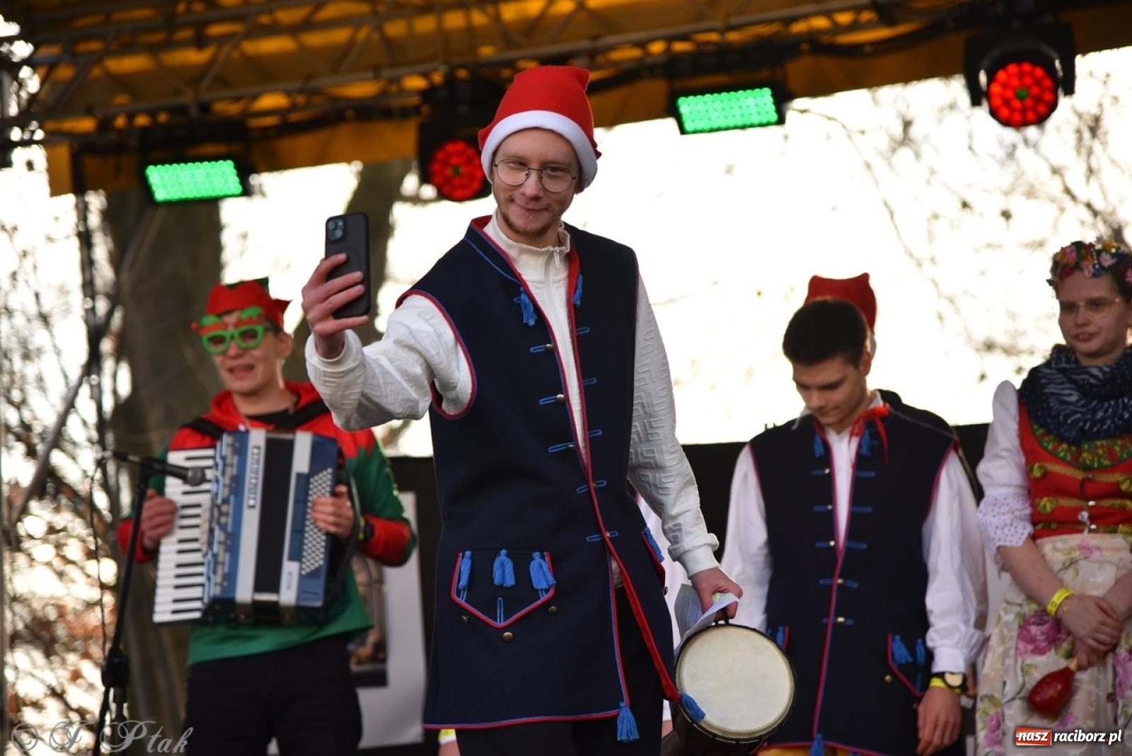 Zdjęcie w galerii na portalu naszraciborz.pl: Bajkowy Zamek Piastowski gościł Pociąg Świątecznych Marzeń [FOTO i WIDEO] wiadomości z regionu