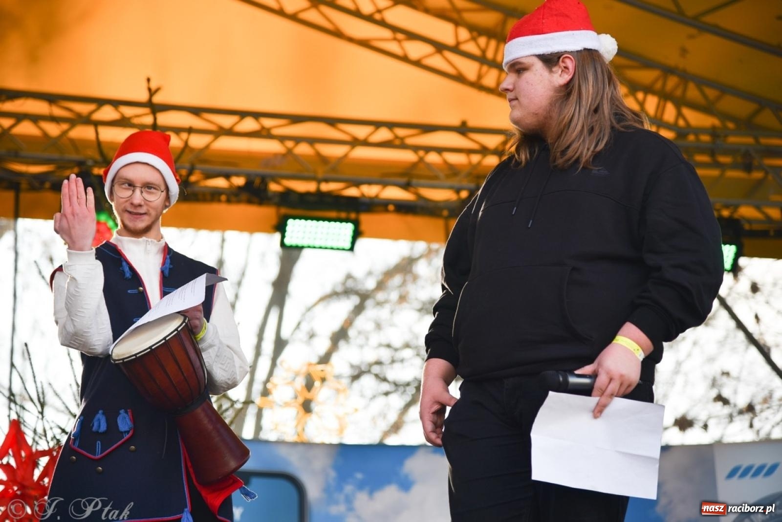 Zdjęcie w galerii na portalu naszraciborz.pl: Bajkowy Zamek Piastowski gościł Pociąg Świątecznych Marzeń [FOTO i WIDEO] wiadomości z regionu