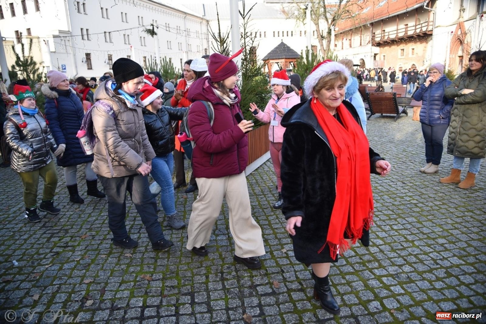 Zdjęcie w galerii na portalu naszraciborz.pl: Bajkowy Zamek Piastowski gościł Pociąg Świątecznych Marzeń [FOTO i WIDEO] wiadomości z regionu