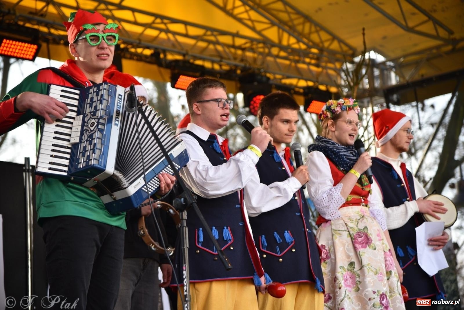 Zdjęcie w galerii na portalu naszraciborz.pl: Bajkowy Zamek Piastowski gościł Pociąg Świątecznych Marzeń [FOTO i WIDEO] wiadomości z regionu