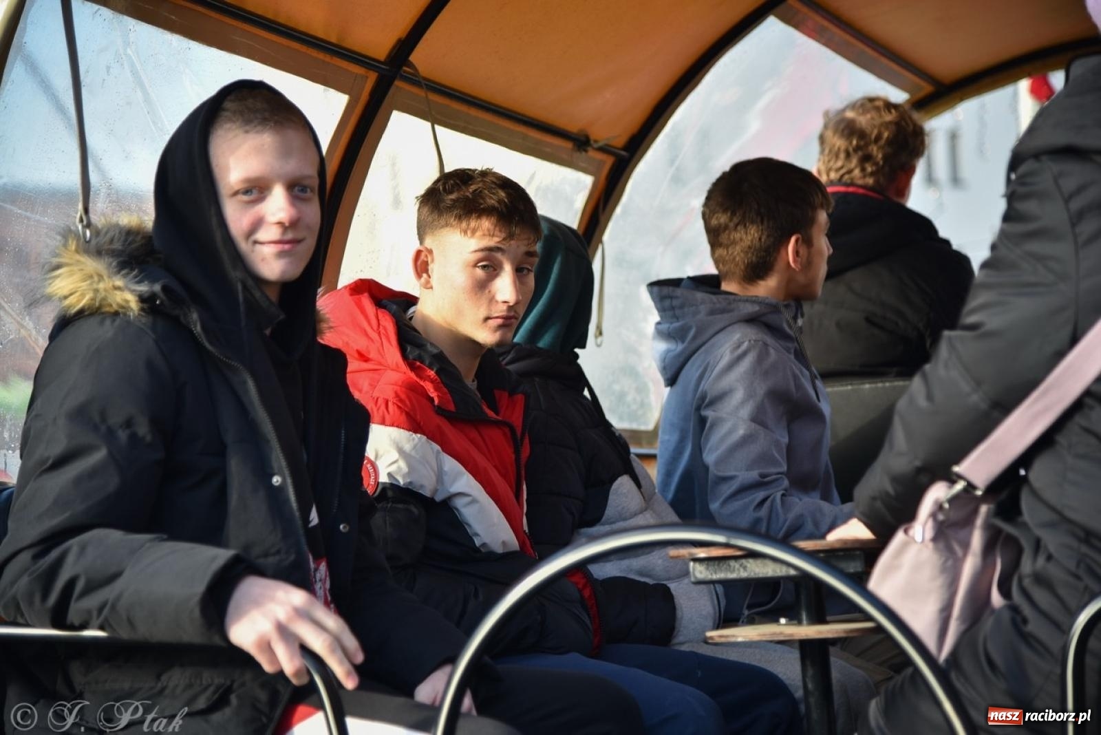 Zdjęcie w galerii na portalu naszraciborz.pl: Bajkowy Zamek Piastowski gościł Pociąg Świątecznych Marzeń [FOTO i WIDEO] wiadomości z regionu