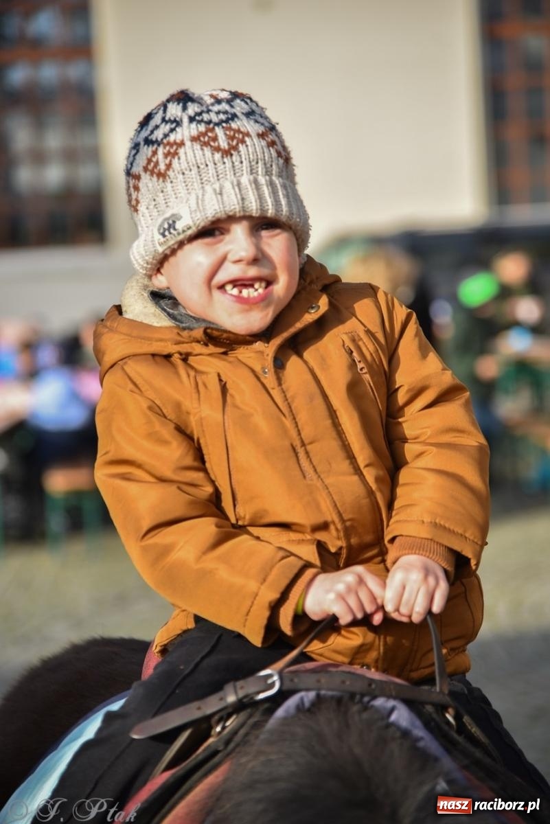Zdjęcie w galerii na portalu naszraciborz.pl: Bajkowy Zamek Piastowski gościł Pociąg Świątecznych Marzeń [FOTO i WIDEO] wiadomości z regionu