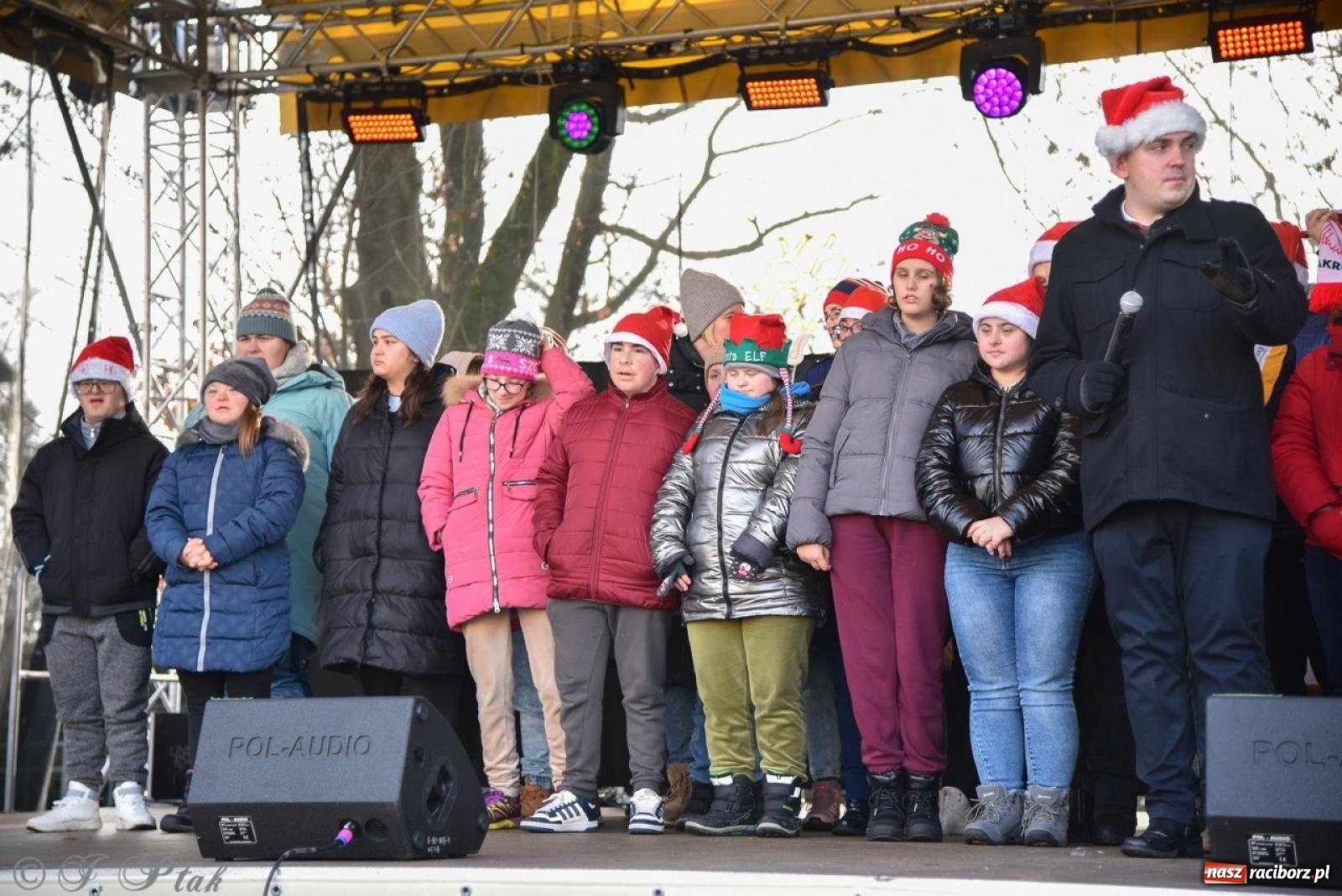 Zdjęcie w galerii na portalu naszraciborz.pl: Bajkowy Zamek Piastowski gościł Pociąg Świątecznych Marzeń [FOTO i WIDEO] wiadomości z regionu