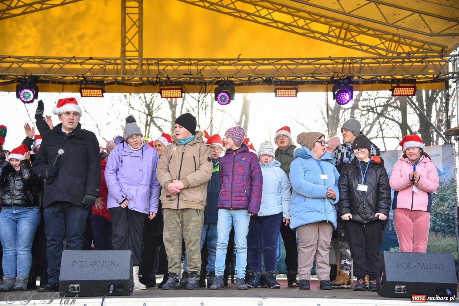Zdjęcie w galerii na portalu naszraciborz.pl: Bajkowy Zamek Piastowski gościł Pociąg Świątecznych Marzeń [FOTO i WIDEO] wiadomości z regionu