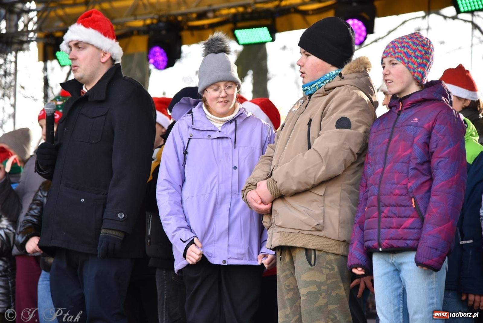 Zdjęcie w galerii na portalu naszraciborz.pl: Bajkowy Zamek Piastowski gościł Pociąg Świątecznych Marzeń [FOTO i WIDEO] wiadomości z regionu