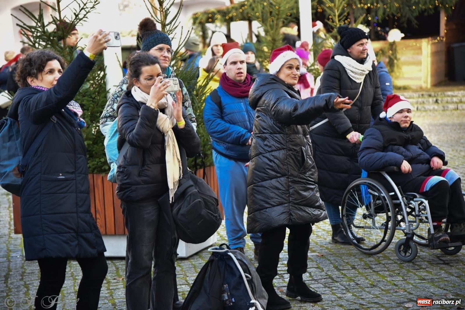 Zdjęcie w galerii na portalu naszraciborz.pl: Bajkowy Zamek Piastowski gościł Pociąg Świątecznych Marzeń [FOTO i WIDEO] wiadomości z regionu