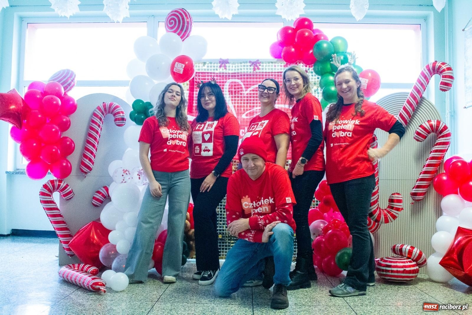 Zdjęcie w galerii na portalu naszraciborz.pl: Weekend Cudów Szlachetnej Paczki w Raciborzu – 26 rodzin otrzymało pomoc wiadomości z regionu