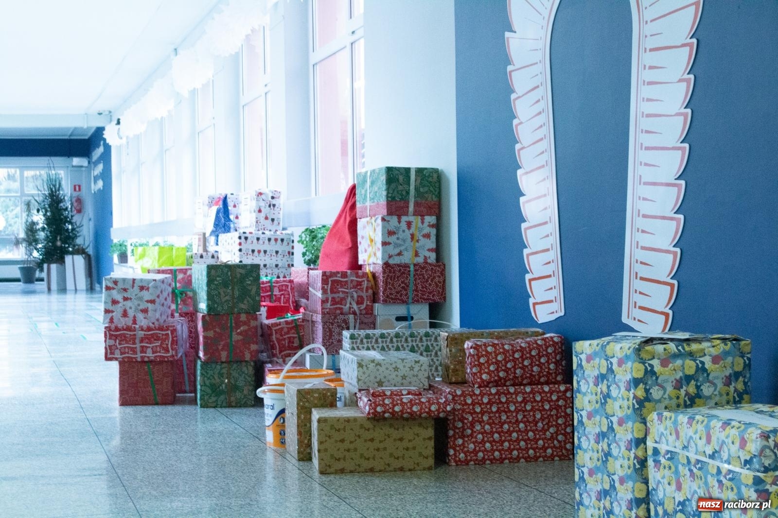 Zdjęcie w galerii na portalu naszraciborz.pl: Weekend Cudów Szlachetnej Paczki w Raciborzu – 26 rodzin otrzymało pomoc wiadomości z regionu